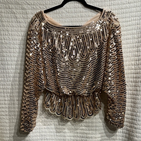 Endless Rose Tops - Endless Rose Golden Sequin Party Ready Long Sleeve Top V Neck Back Size XS NWT